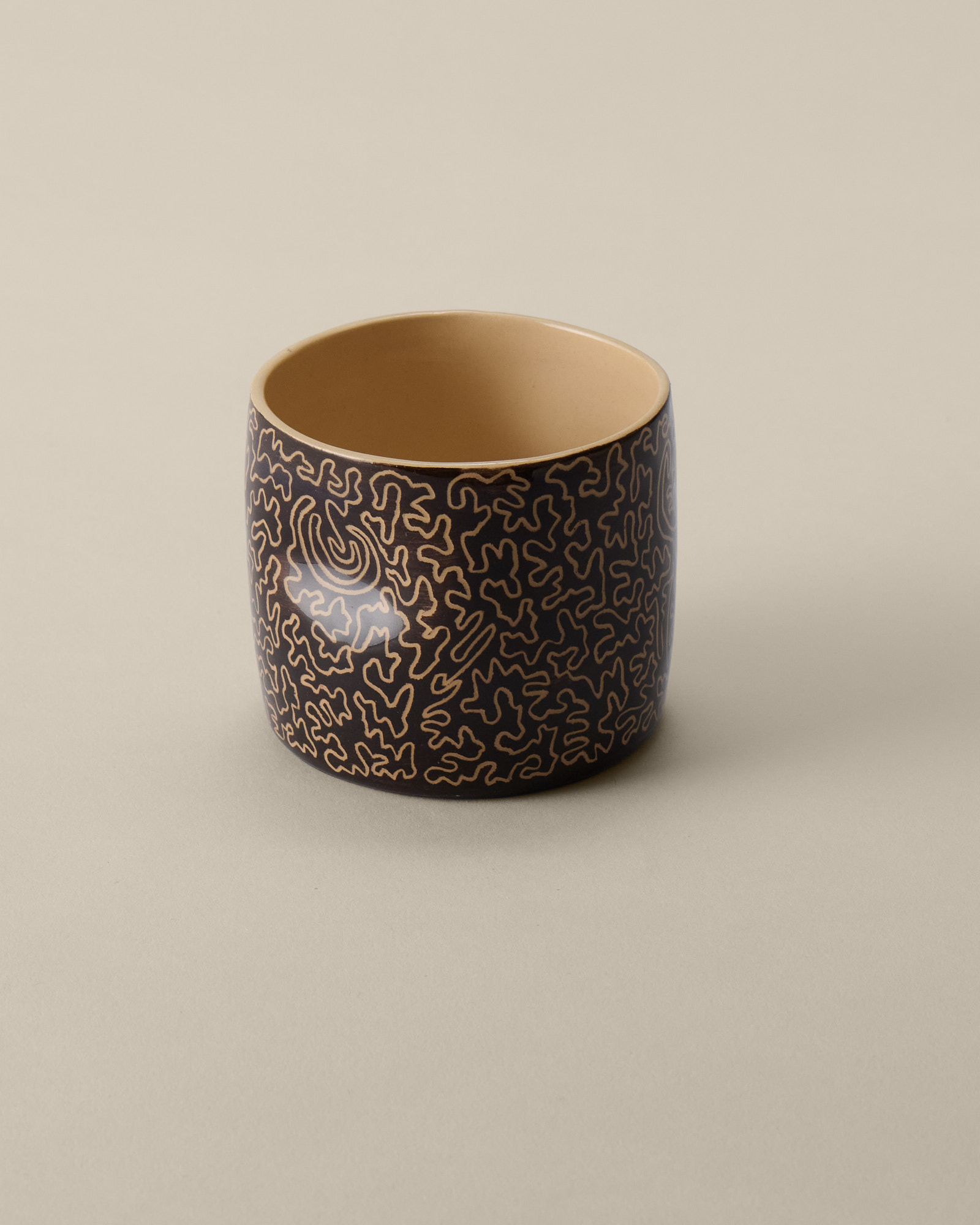 Skodelica Labirint Cosmic Latte